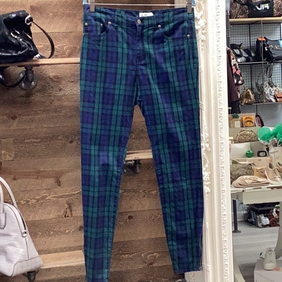 🍂 Vineyard Vines Blackwatch Plaid Pants – Size 10 - Picture 2 of 7